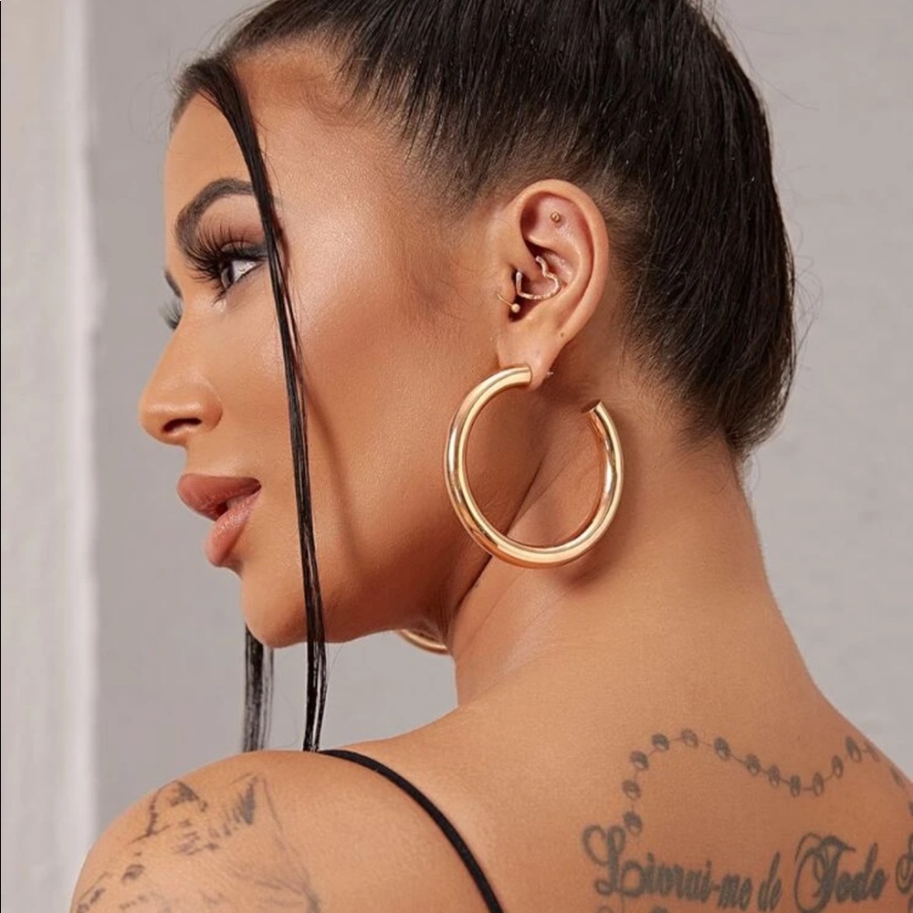 ¥ 18k Gold Open Hoop Earrings
